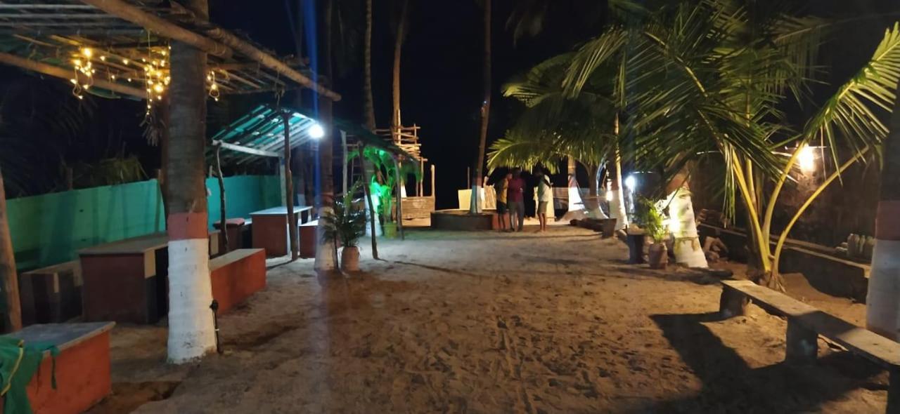 Anandi Villa Homestay Adhi Zewnętrze zdjęcie